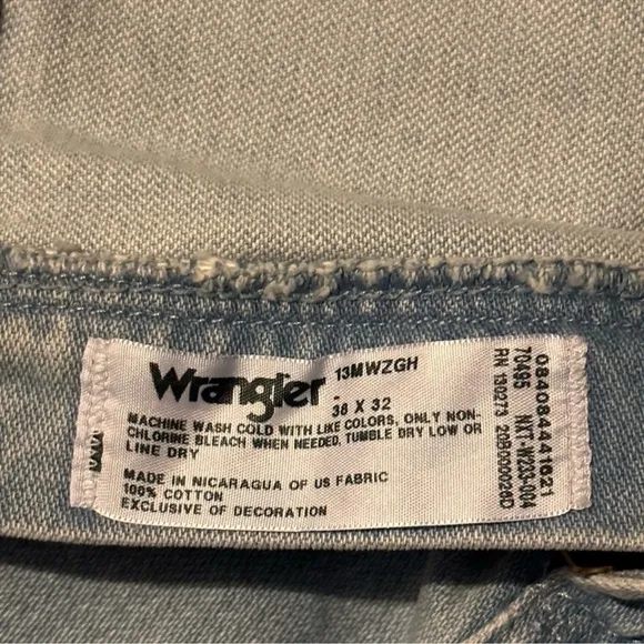 NWOT Wrangler Jeans For Men Size 38W