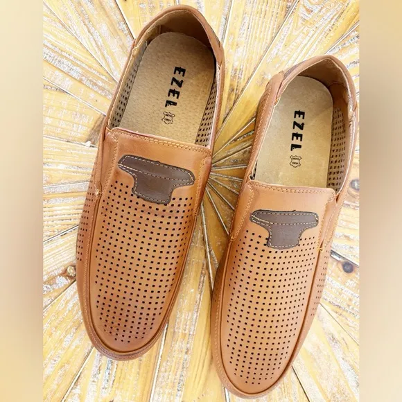 NWOTMen's Perforated Genuine Leather Brown Loafers in Size 11