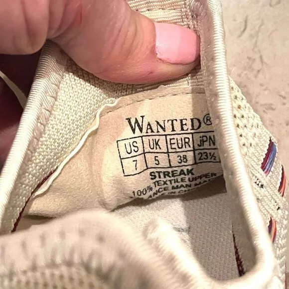 NWT Box Wanted 7 Ivory Rainbow Platform Soles Light-way Stretch Streak Sneakers