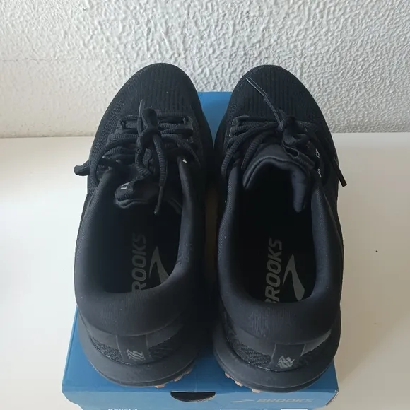 NWT Brooks Revel 7  women's Run&amp; walk  Shoes, sneakers size 10,,EU 42