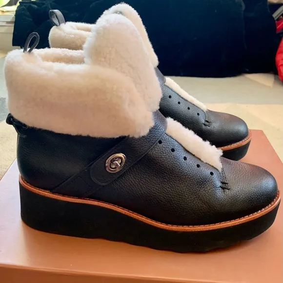 NWT Coach Shearling Boots Urban Hiker Leather Turnlock Platform Sneaker 10