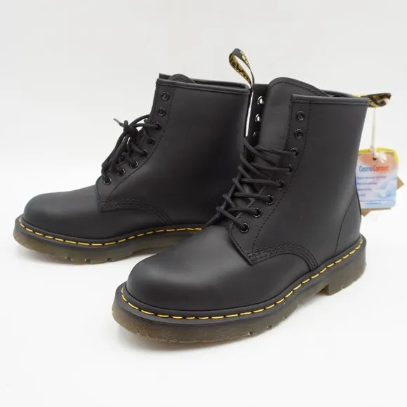 NWT Dr. Martens 1460 Slip Resistant Leather Lace Up Boots in Black - US Men's 8