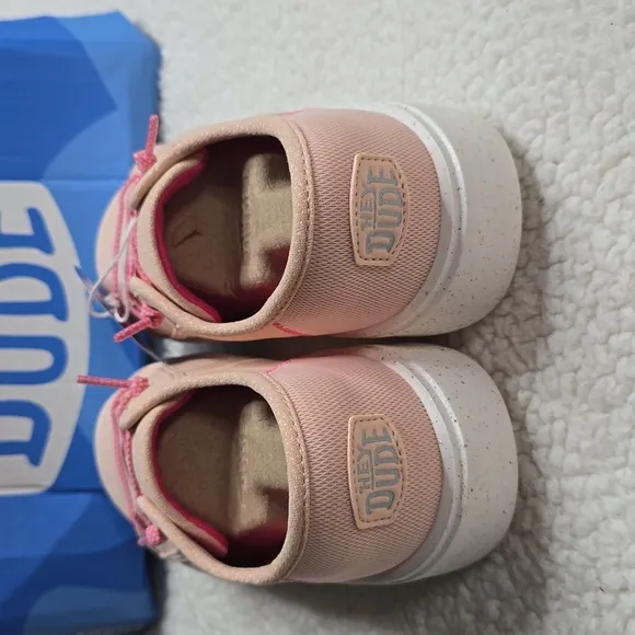 NWT Hey Dude Cody Heathered Knit Mesh Sneakers YT3 Pink