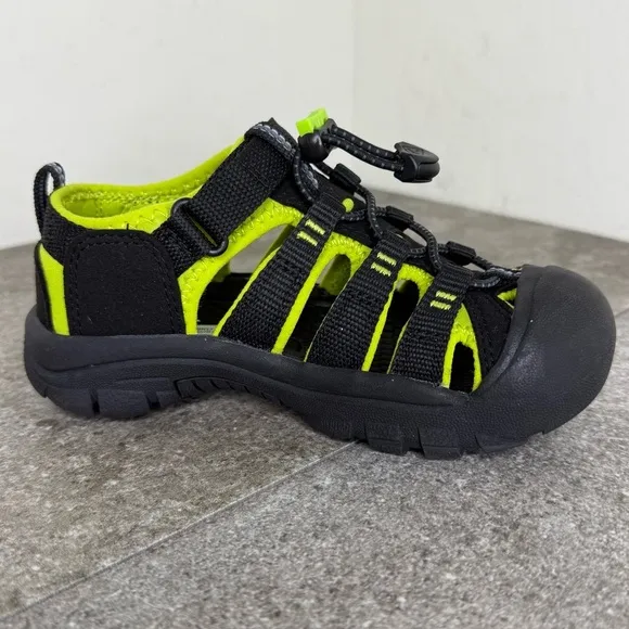 NWT KEEN Newport H2 Lime Black Water Sandals Toe Protection Quick Dry Kid’s 12