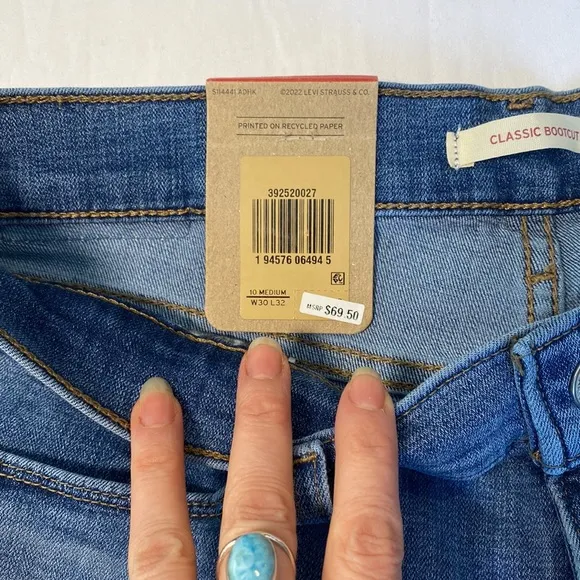 NWT Levi’s Classic Bootcut Jeans