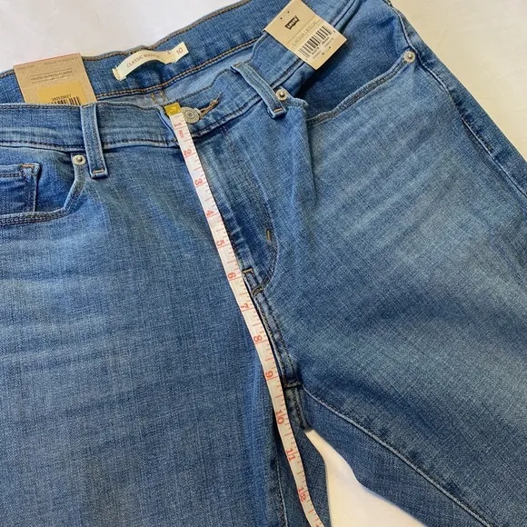 NWT Levi’s Classic Bootcut Jeans
