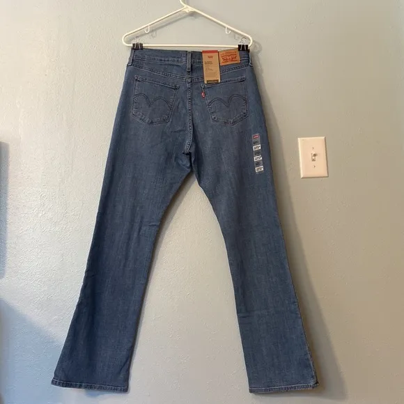 NWT Levi’s Classic Bootcut Jeans