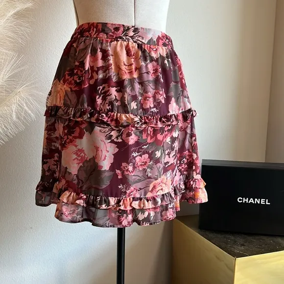 NWT Lost   Wander Garden Floral Ruffle Mini Skirt