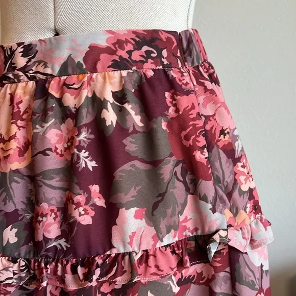NWT Lost   Wander Garden Floral Ruffle Mini Skirt