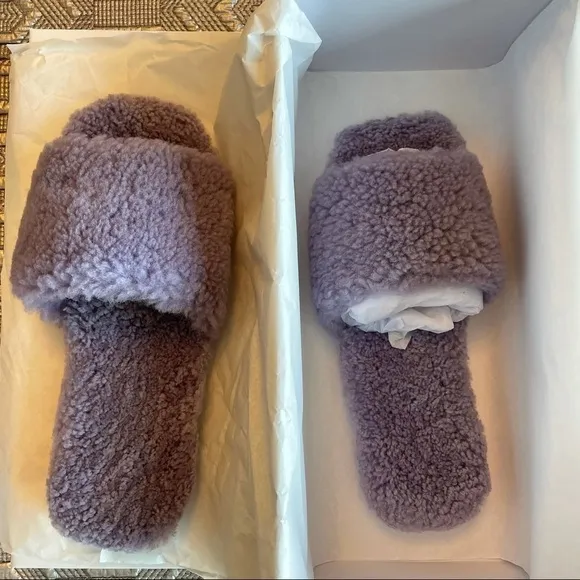 NWT RAYE Shearling Sandal Size 6.5