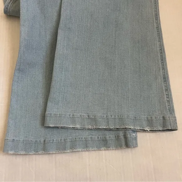 NWT Spanx Pull-on Stretchy Retro Light Wash Flare Leg Jean SZ XL