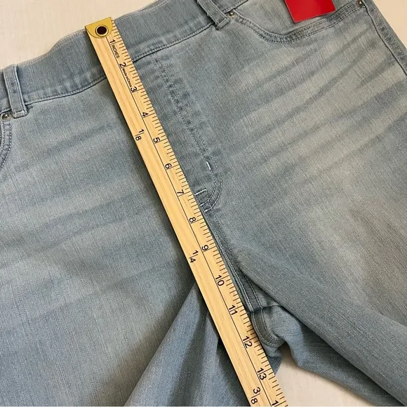 NWT Spanx Pull-on Stretchy Retro Light Wash Flare Leg Jean SZ XL