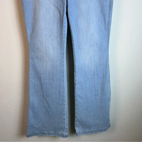 NWT Spanx Pull-on Stretchy Retro Light Wash Flare Leg Jean SZ XL