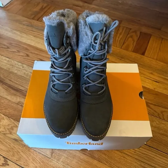 NWT Timberland Courmayeur Valley Faux Fur Waterproof Lug Sole Boots 7.5