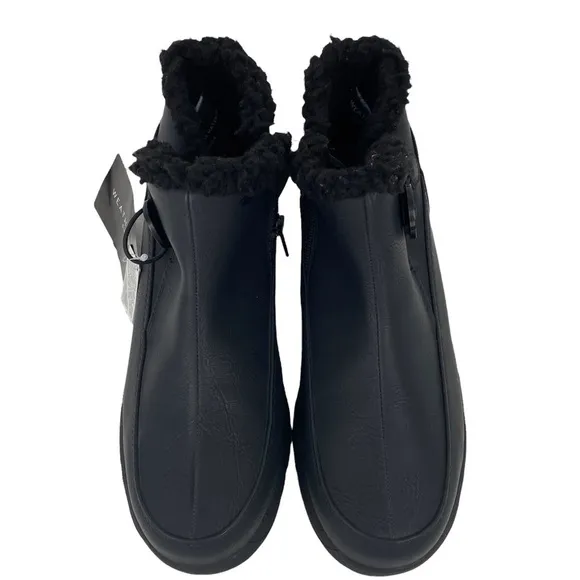 𝅺nwt WEATHERPROOF THERMOLITE ANKLE BOOTIES