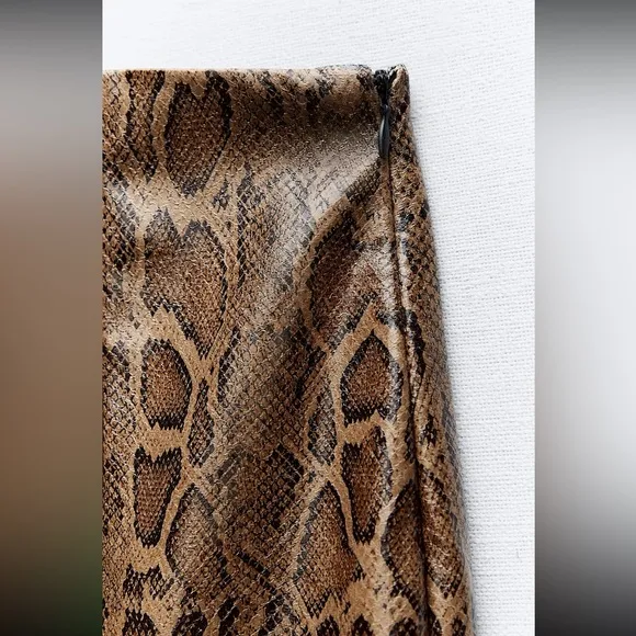 NWT Zara faux snakeskin leather skirt