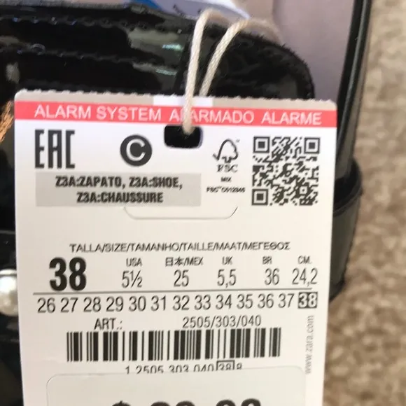 NWT! Zara girls size 38/5.5 black flats .