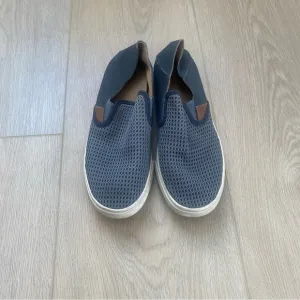 Olukai Pehuea Gray Knit Slip On Sneakers