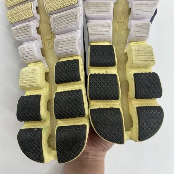 On Cloud Cloudflow Running Shoes Sneakers Women's Size 9 Gray Yellow