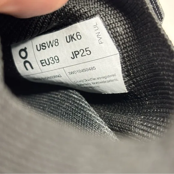 ON-RUNNING Cloudswift 3 Mesh Sneakers Black Size 8 New