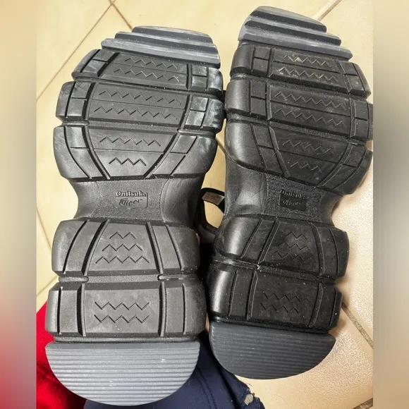 Onitsuka Tiger Dentigre Black Belted Sandals in Size 11