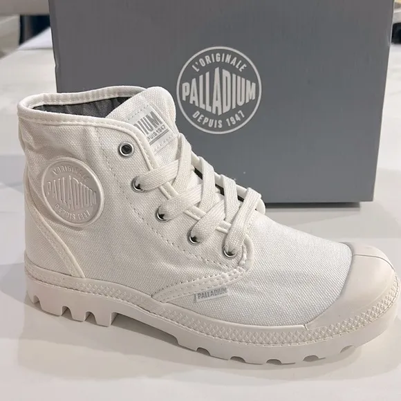 PALLADIUM PAMPA HI Boots - 6.5 - NIB