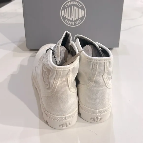 PALLADIUM PAMPA HI Boots - 6.5 - NIB