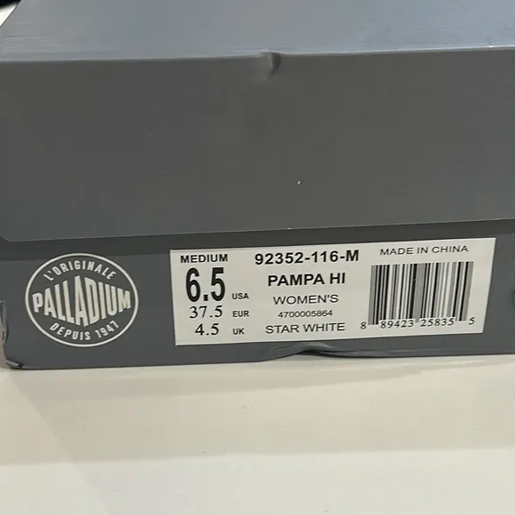 PALLADIUM PAMPA HI Boots - 6.5 - NIB
