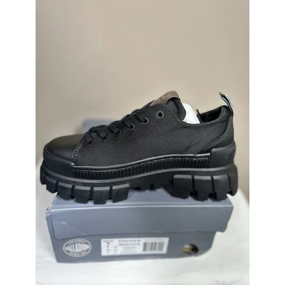Palladium Revolt Lo TX Women’s 7 Black NEW In Box