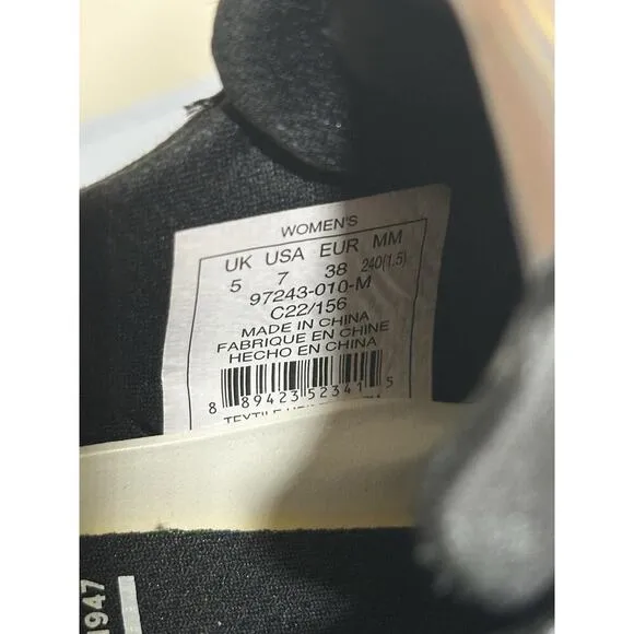 Palladium Revolt Lo TX Women’s 7 Black NEW In Box