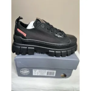 Palladium Revolt Lo TX Women’s 7 Black NEW In Box