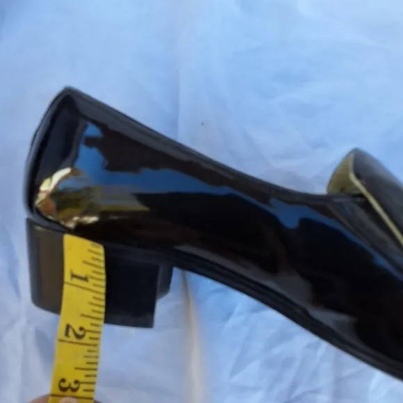 Pierre Cardin Vintage Unisex Black patent formal loafers M8.5 / W10