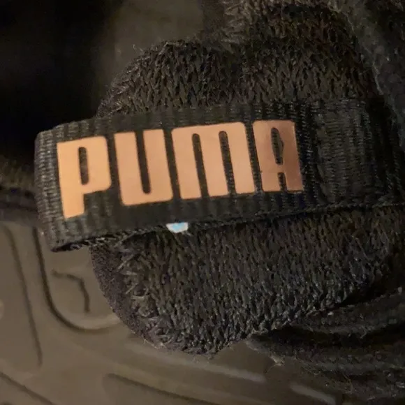 Puma NRGY Knit Sneakers in Size 6