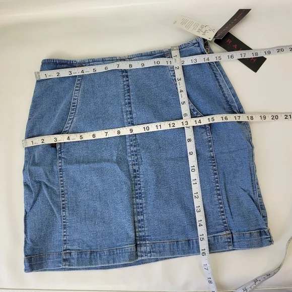 RALPH LAUREN Stretchy Mini Jean Skirt with Lycra Sz 2