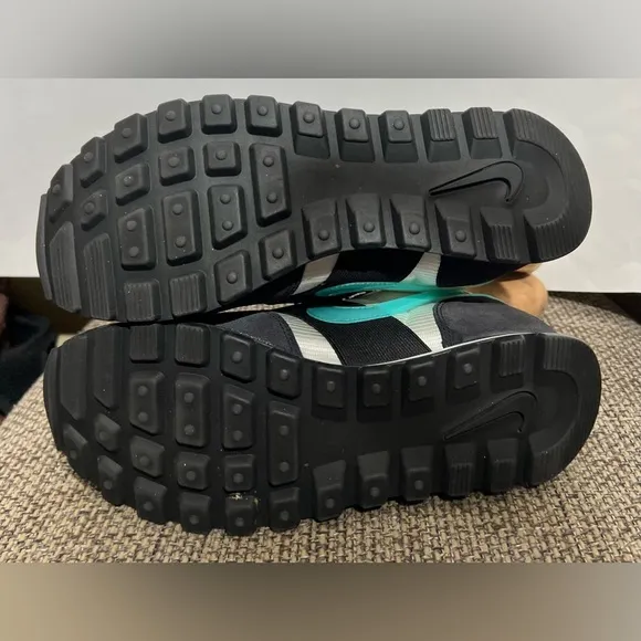 Really Cute, NIKE V-LOVE O.X. Hyper Jade White AR4269-100 Women Size 9