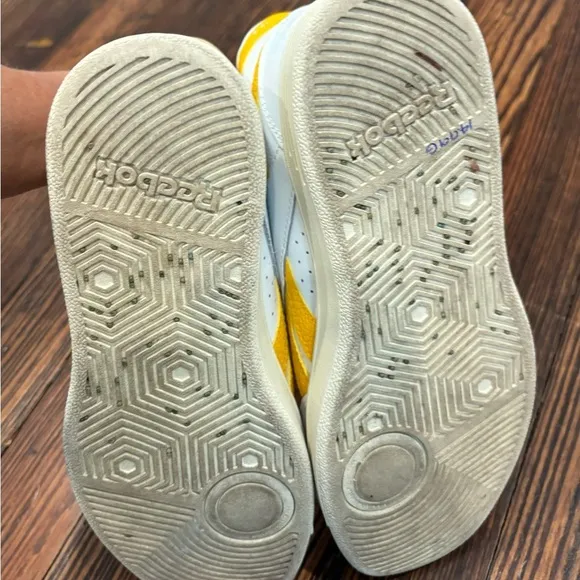 Reebok Vintage High tops White Yellow Women’s Sz 7 Sneakers