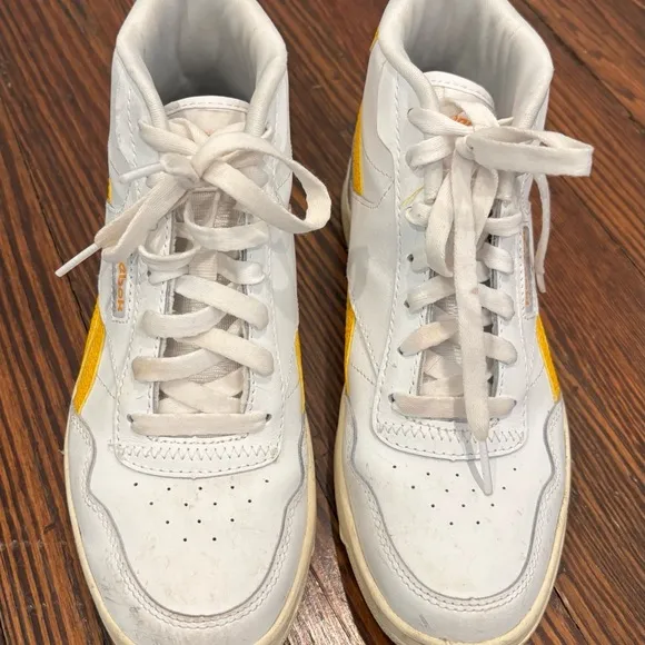 Reebok Vintage High tops White Yellow Women’s Sz 7 Sneakers