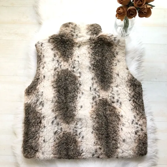 Reversible Faux Fur High Mock Collar Vest wit Side Pockets