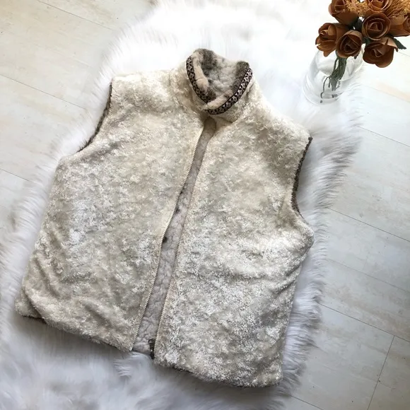 Reversible Faux Fur High Mock Collar Vest wit Side Pockets