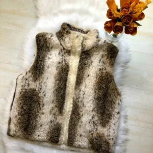 Reversible Faux Fur High Mock Collar Vest wit Side Pockets