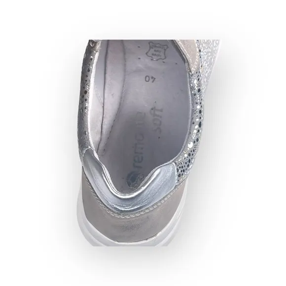 Rieker ᪥ French Remonte Metal Flower Sneakers ᪥ Gold Silver Metallic Print ᪥ 40
