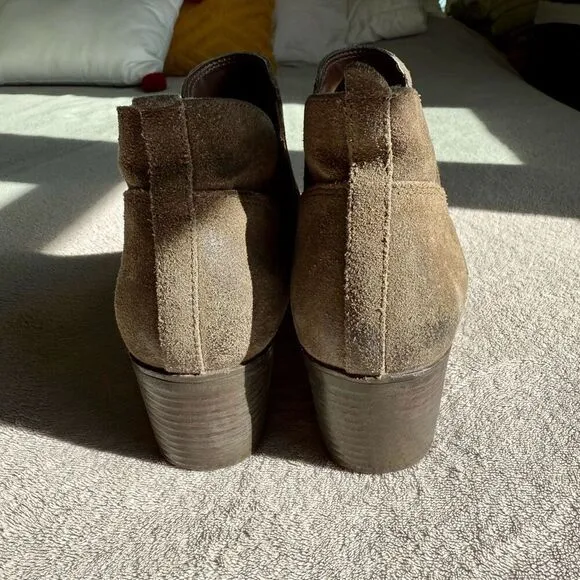 Rockport Women’s Dani Grey Suede Chelsea Ankle Boots