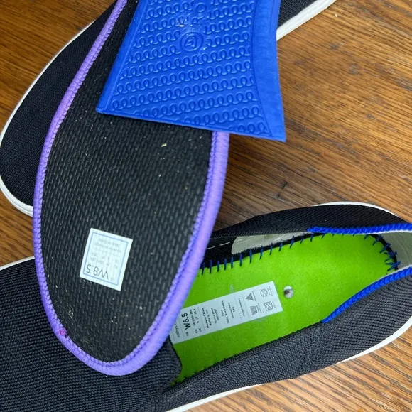Rothys Size 8.5 • Black Slip On Knit Fabric Sneakers.