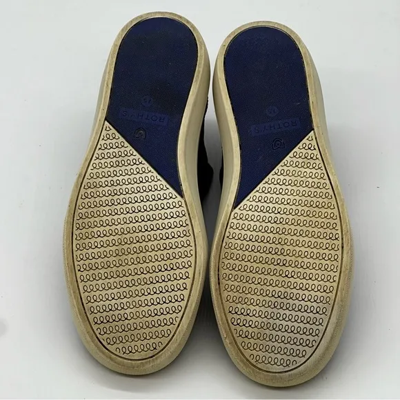 Rothy’s The Chelsea Berry Lattice Knit Sneakers. Size 7.5
