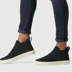 Rothy’s The Chelsea Black Knit Upper Mid Top Slip-on Sneakers size 6