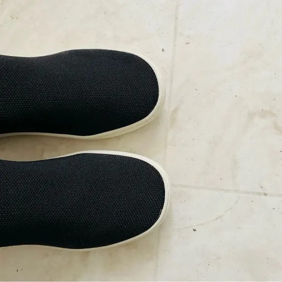 Rothy’s The Chelsea Black Knit Upper Mid Top Slip-on Sneakers size 6