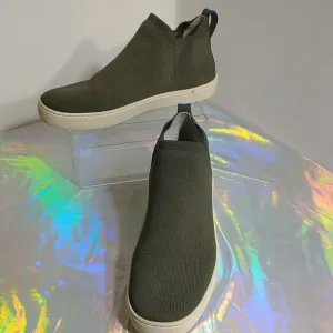 Rothys Womens SZ 10.5 Chelsea Hunter Green Knit Textile Sneaker Booties.