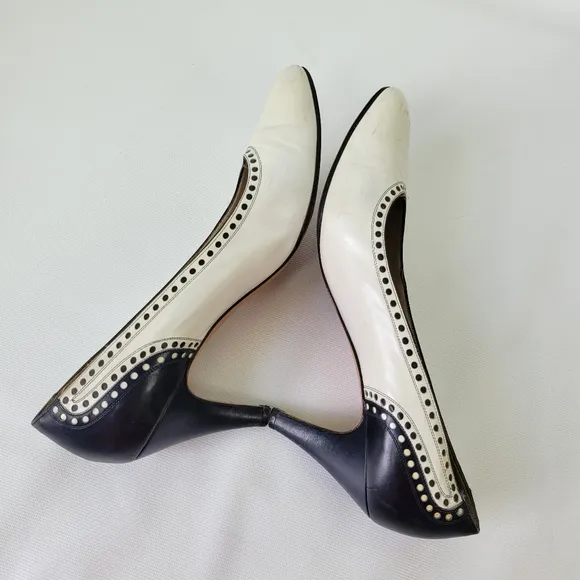 Salvatore Ferragamo Vintage Leather Pumps Heels Sz 8.5