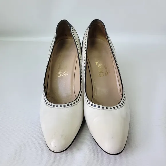 Salvatore Ferragamo Vintage Leather Pumps Heels Sz 8.5