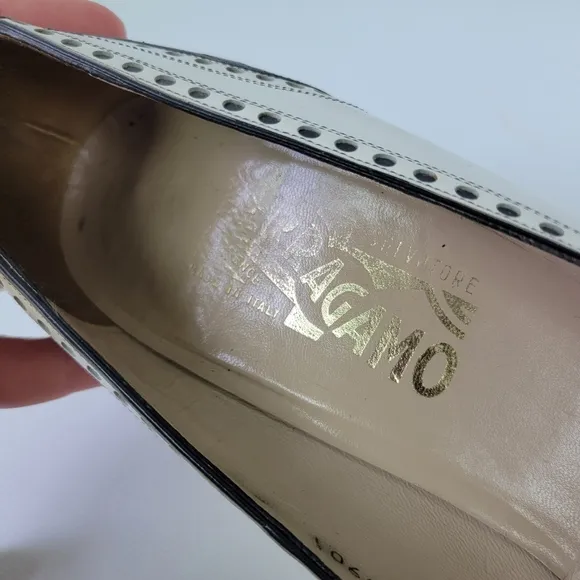 Salvatore Ferragamo Vintage Leather Pumps Heels Sz 8.5